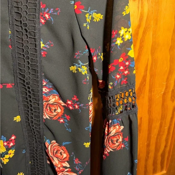 Black Floral Women's Boho Blouse with Crochet Details - Picture 2 of 5